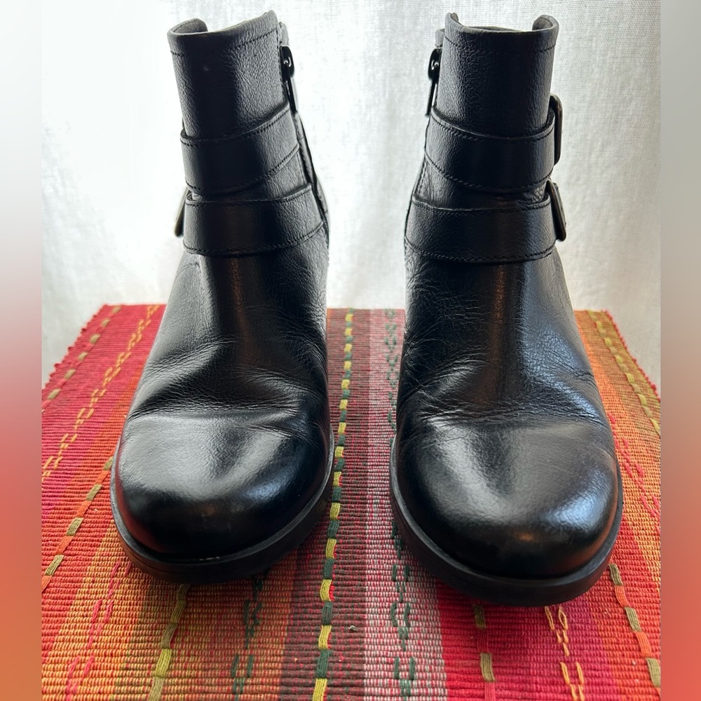 Clarks buckle booties sz 8 - Picture 3 of 13